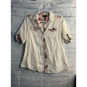 Women's North River Outfitters Short Sleeve Button Up. SZ M.